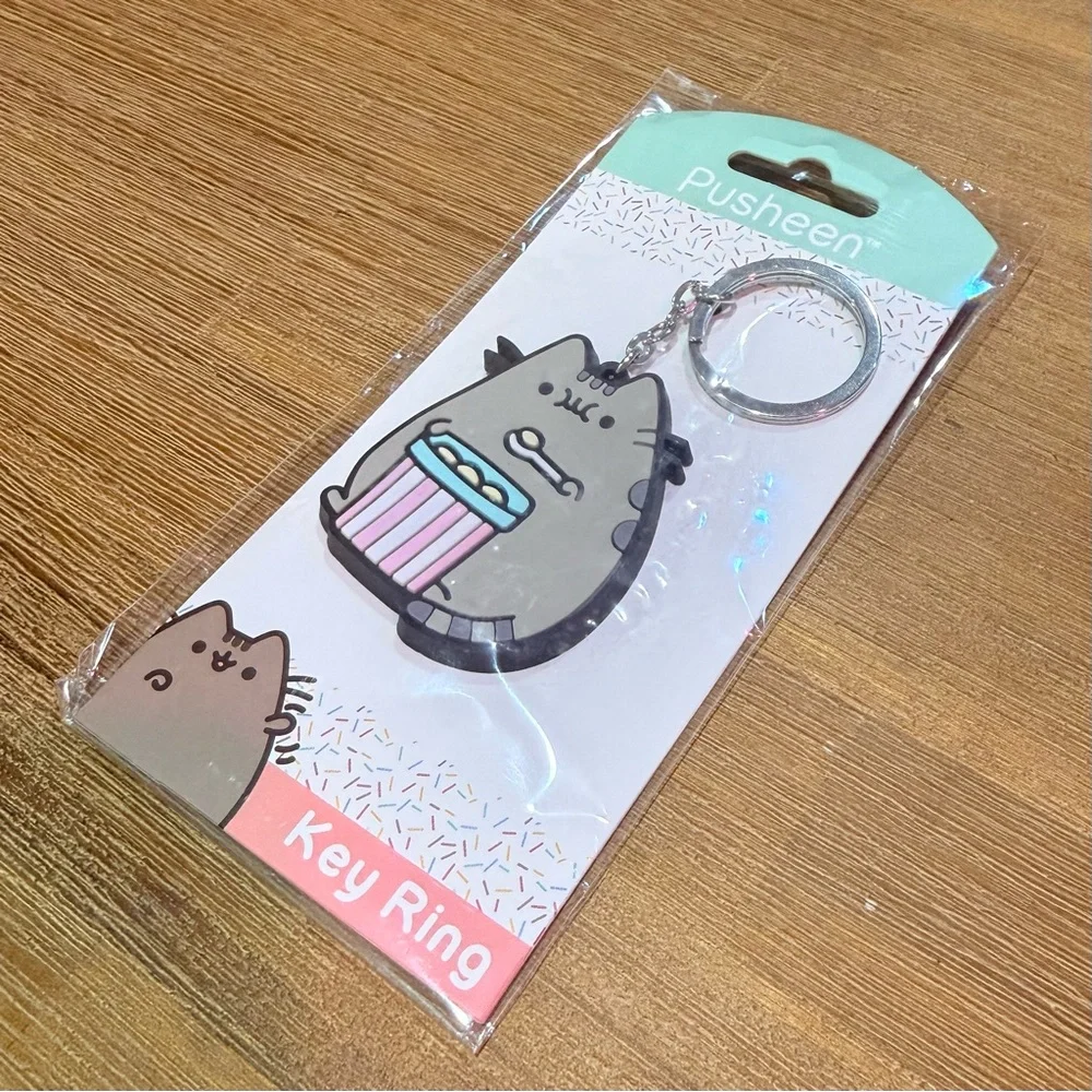 Pusheen Rubber Keychain Popcorn - Key Ring with Pastel Accents